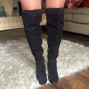 Sleek Black Over-the-Knee Boots with Stretchy Fit